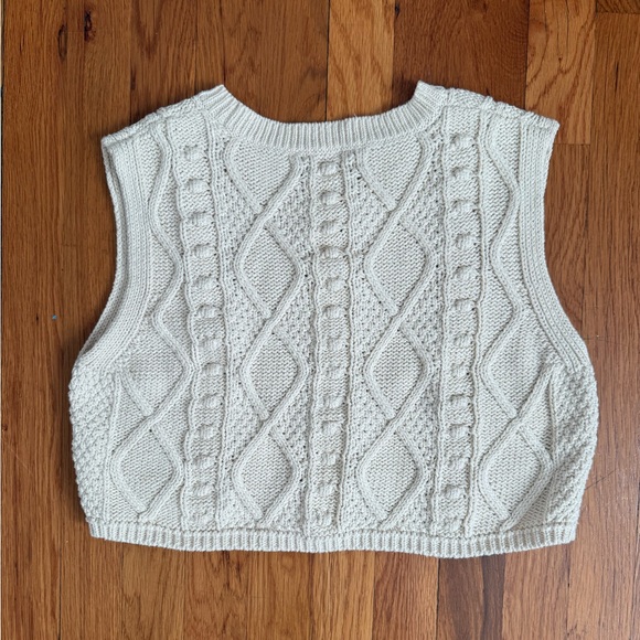 zara fisherman knit sweater vest - Picture 2 of 3